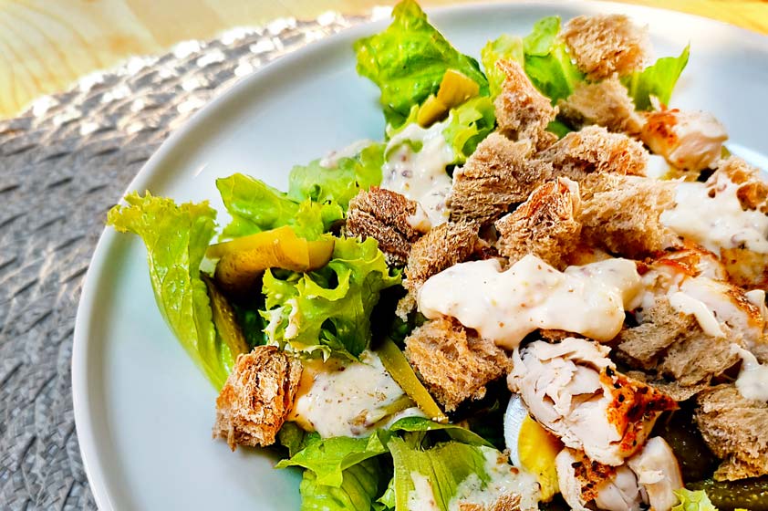 Chicken-salad-with-sauce