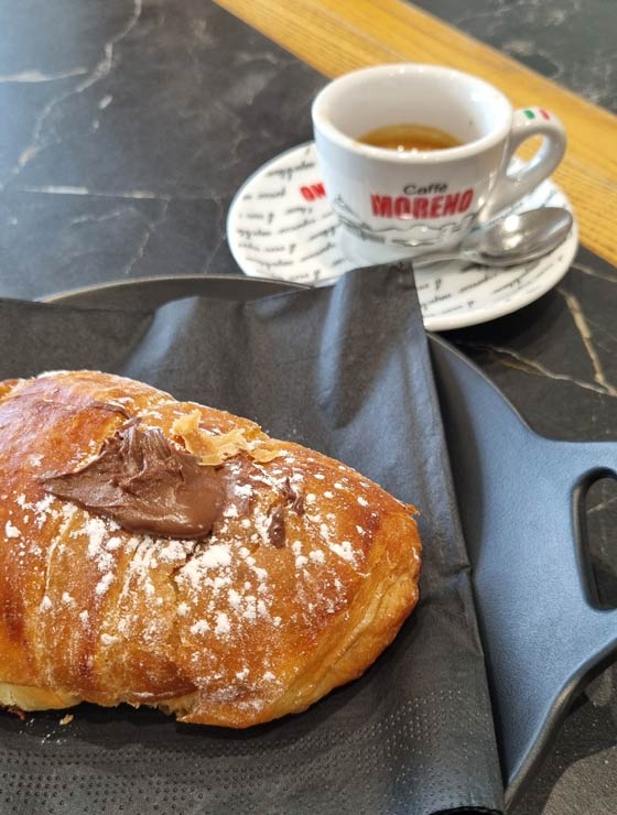 Cornetti and coffee in Rome