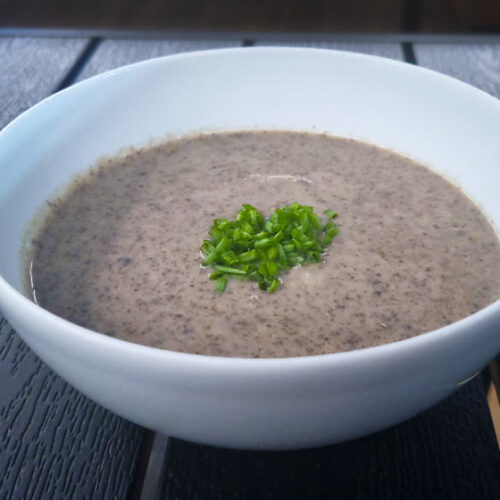 Creamy mushroom soup with green onions